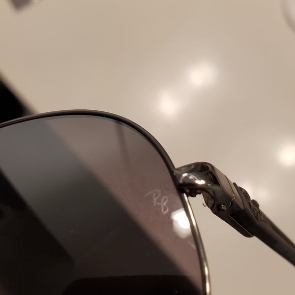 RAY BAN Grey Polarized Reflective Lenses - Picture 11 of 14